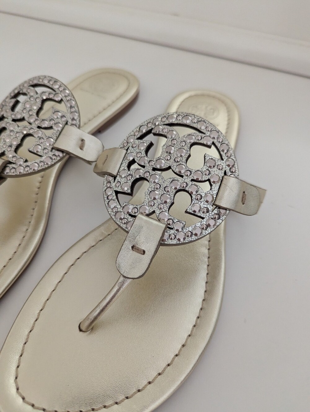 NWOT! Tory Burch Miller Studded Sandal In Gold Size 9.5 - Picture 2 of 16